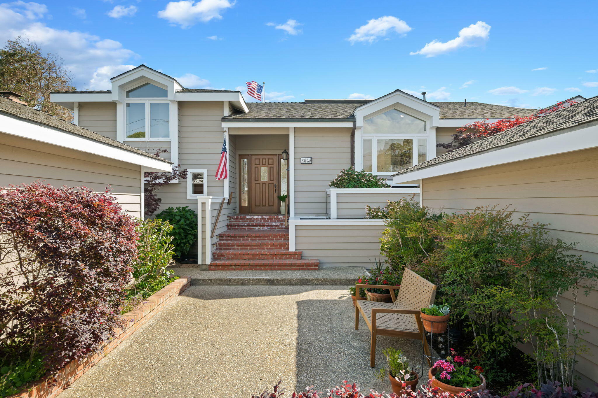 Property Photo: 5529 Calle Arena CA 93013