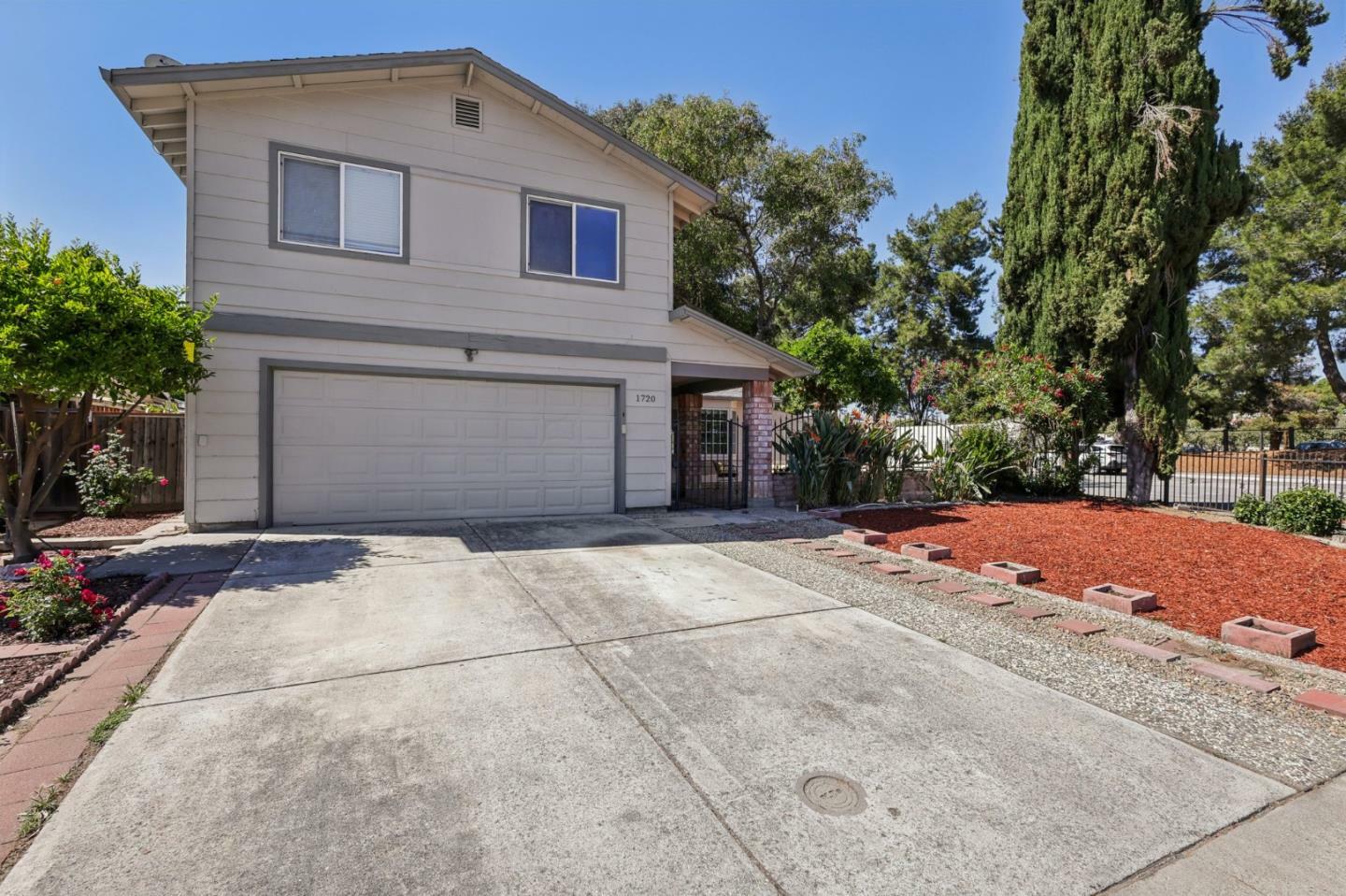 Property Photo:  1720 Pine Hollow Circle  CA 95133 