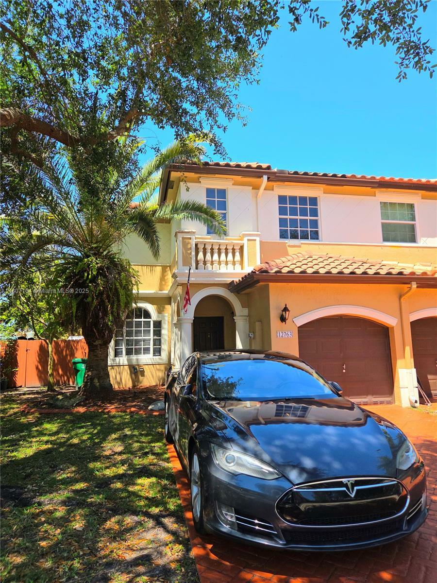 Property Photo: 12763 SW 49th Ct FL 33027