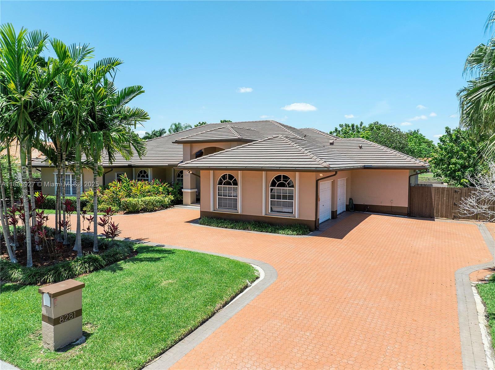 Property Photo: 8281 SW 84th Ter FL 33143