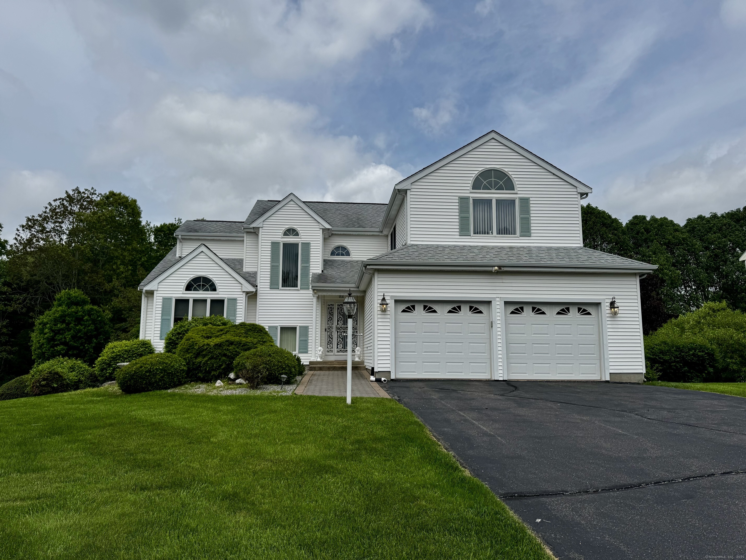Property Photo: 71 Country Side Drive CT 06067