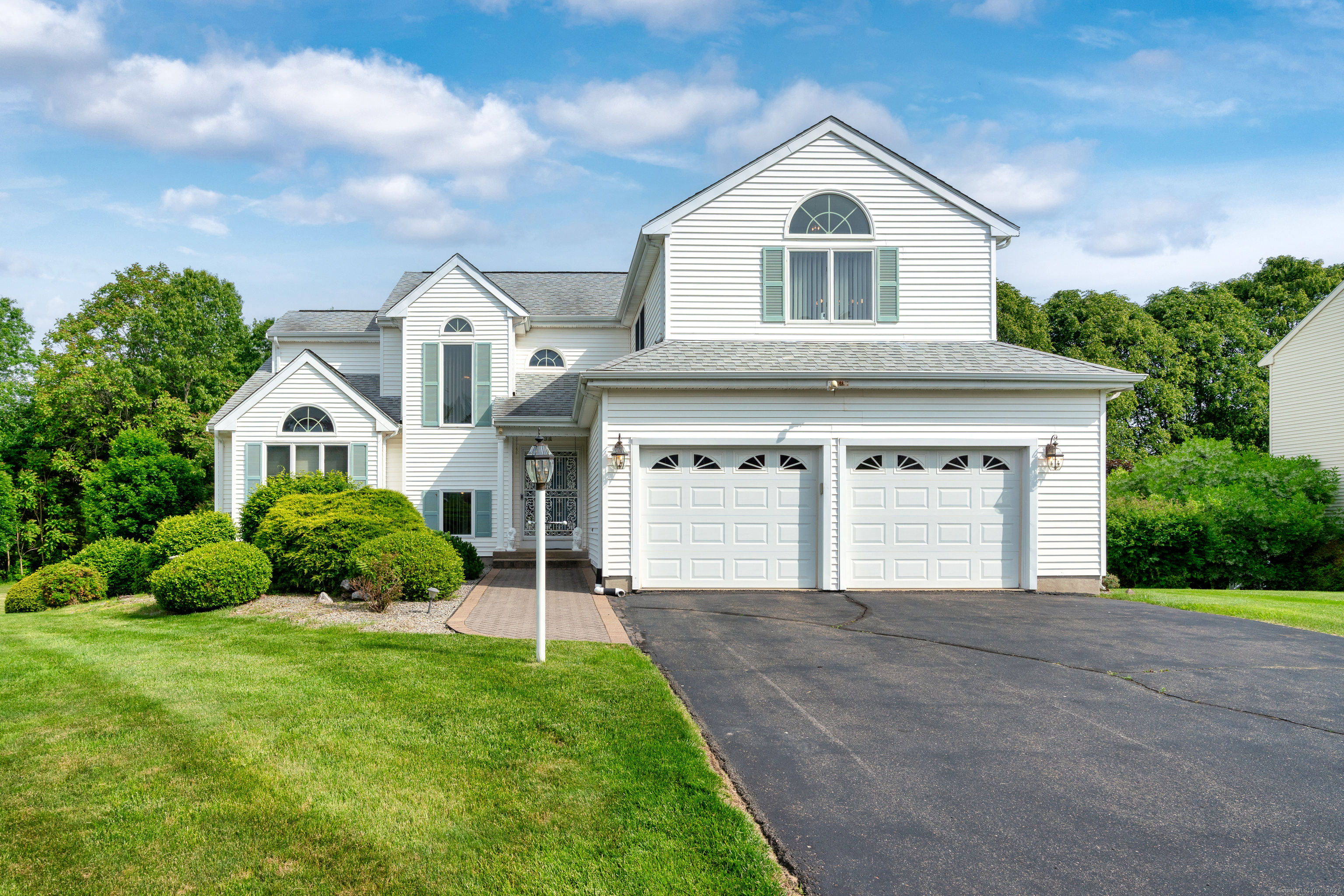 Property Photo: 71 Country Side Drive CT 06067