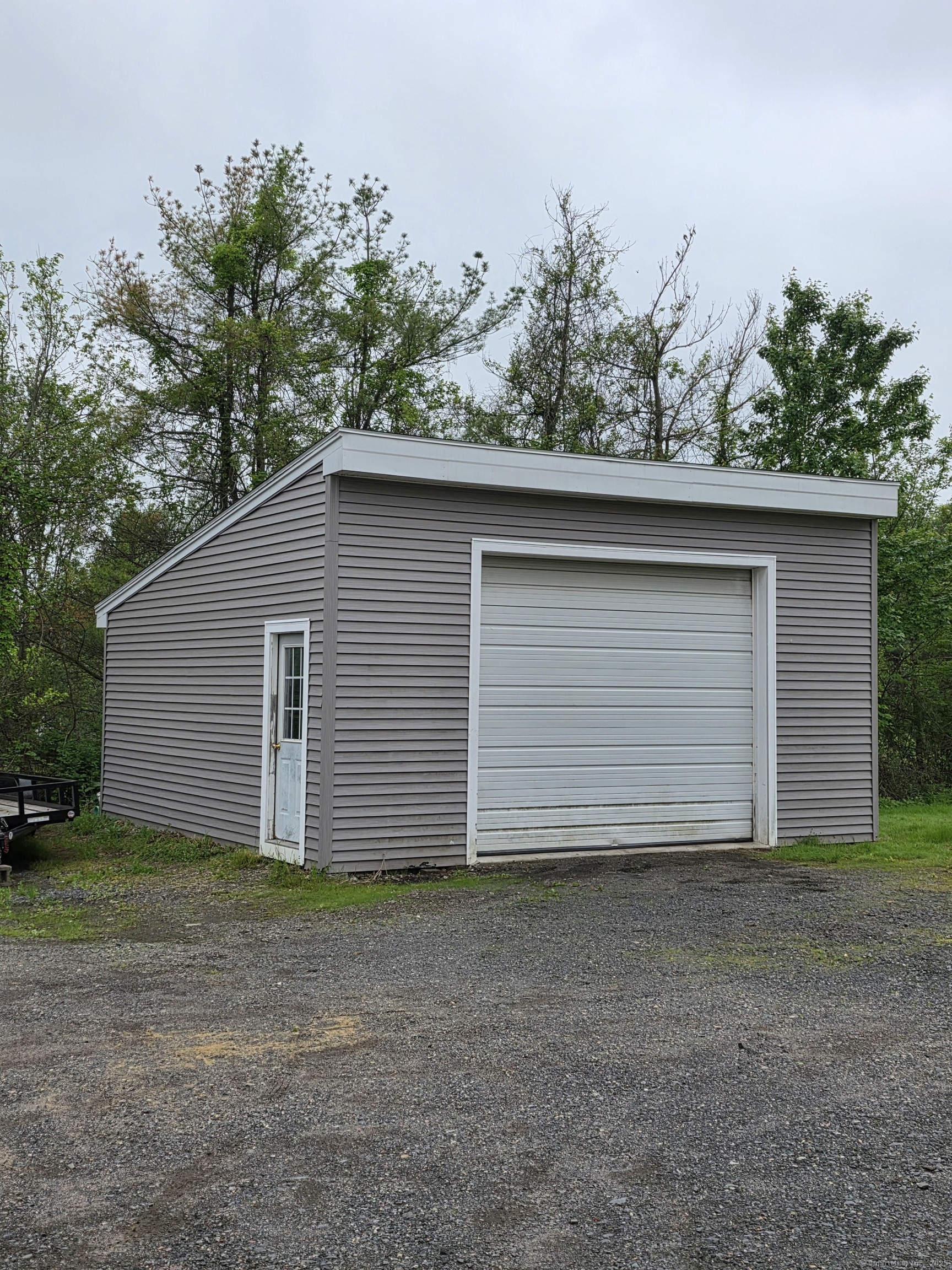 Property Photo:  319 Thompsonville Road  CT 06078 