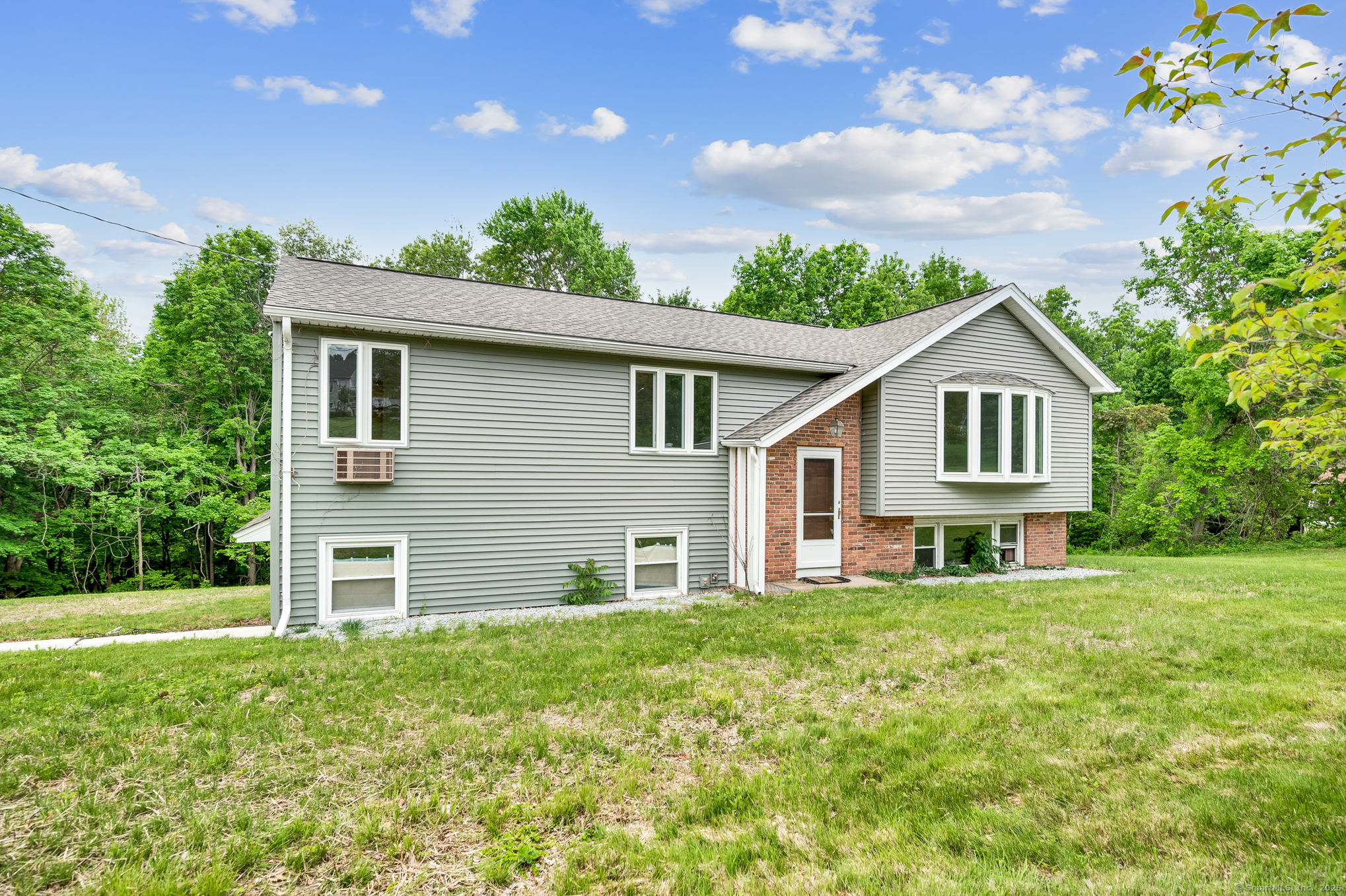 Property Photo: 18 Hillcrest Drive CT 06071