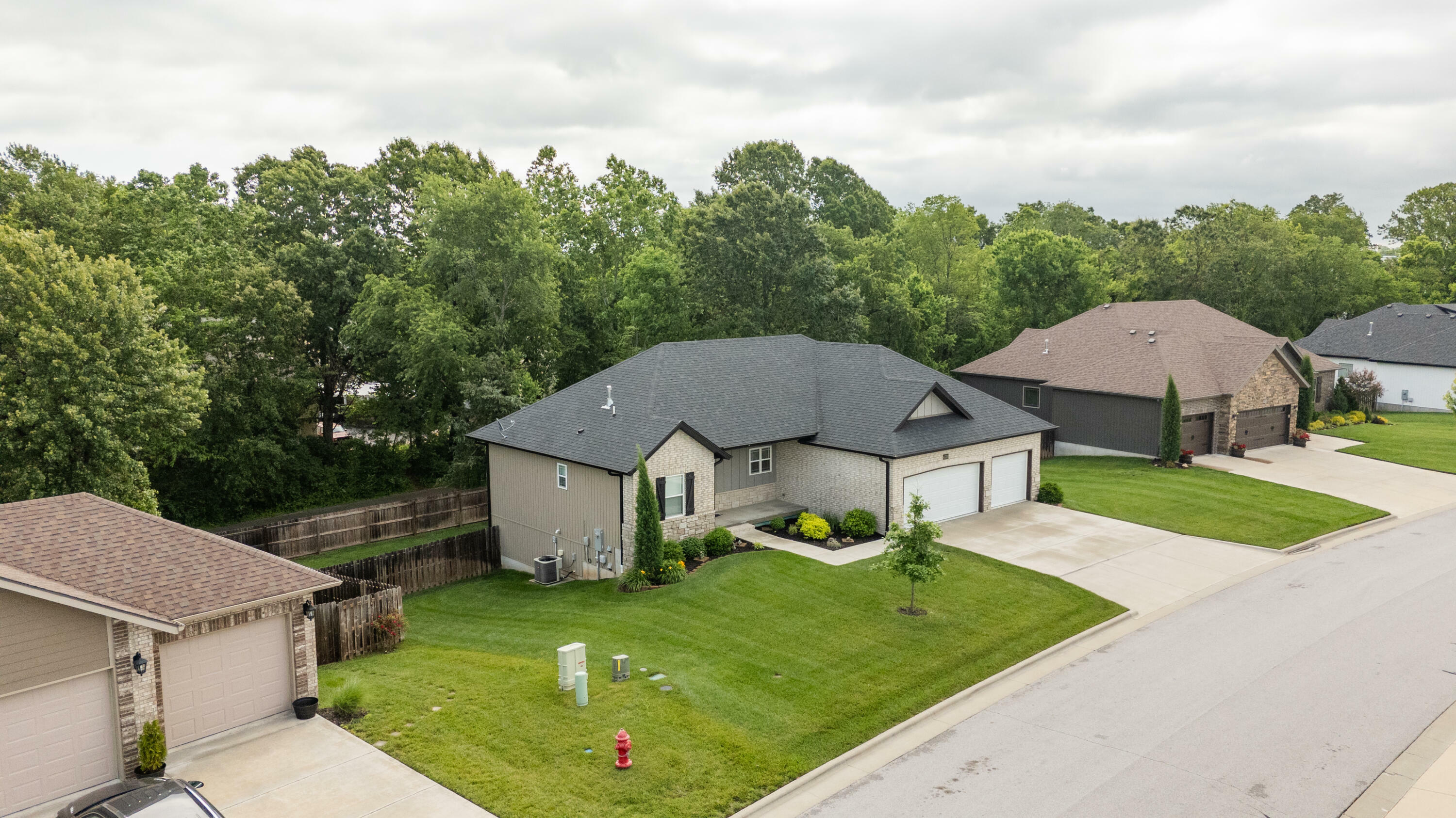 Property Photo: 4738 N Florence Avenue MO 65721