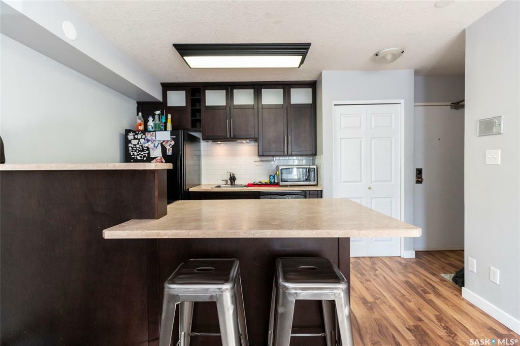 Property Photo: 423 4th Avenue N 303 SK S7K 2M4