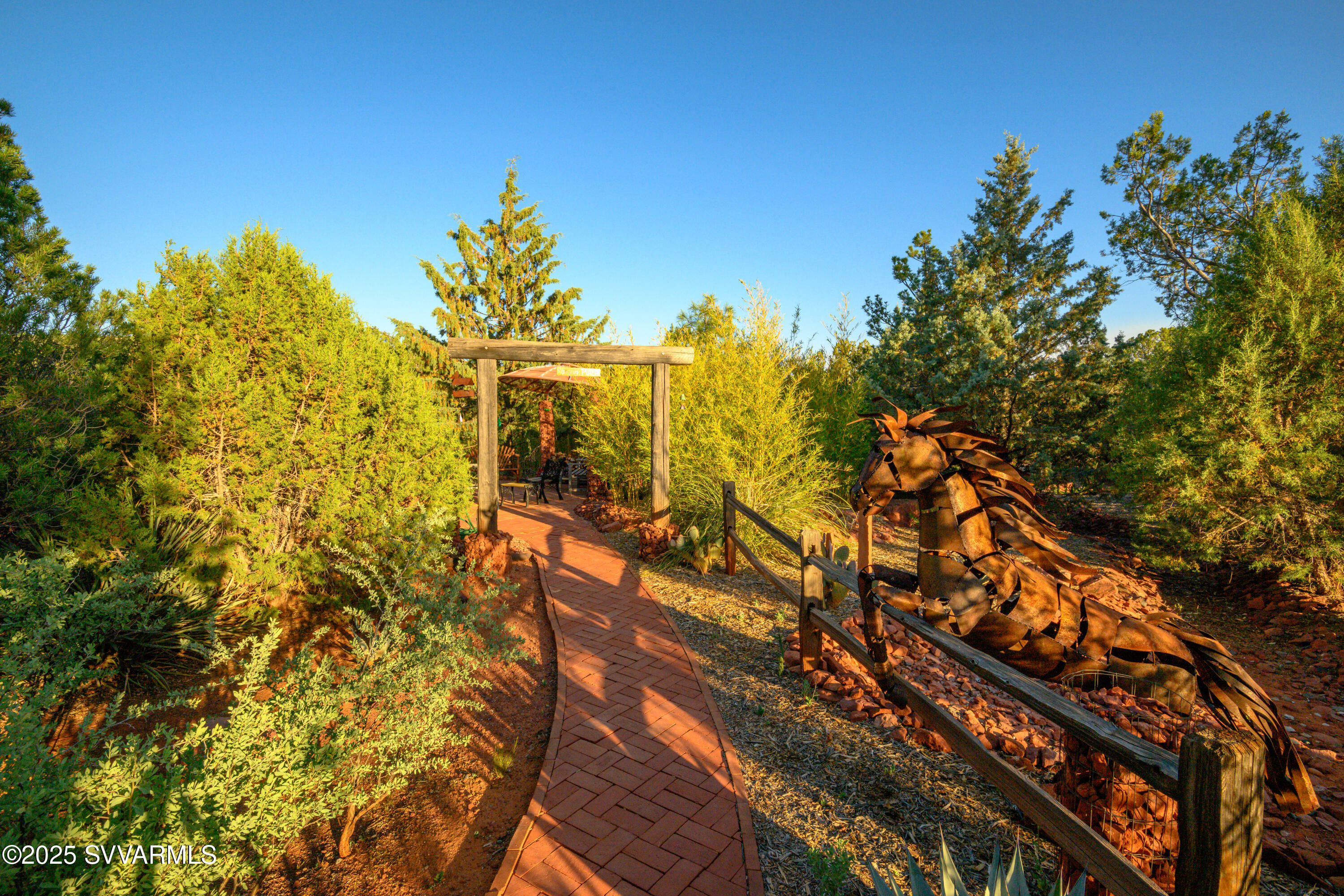 Property Photo: 550 El Camino Rd AZ 86336