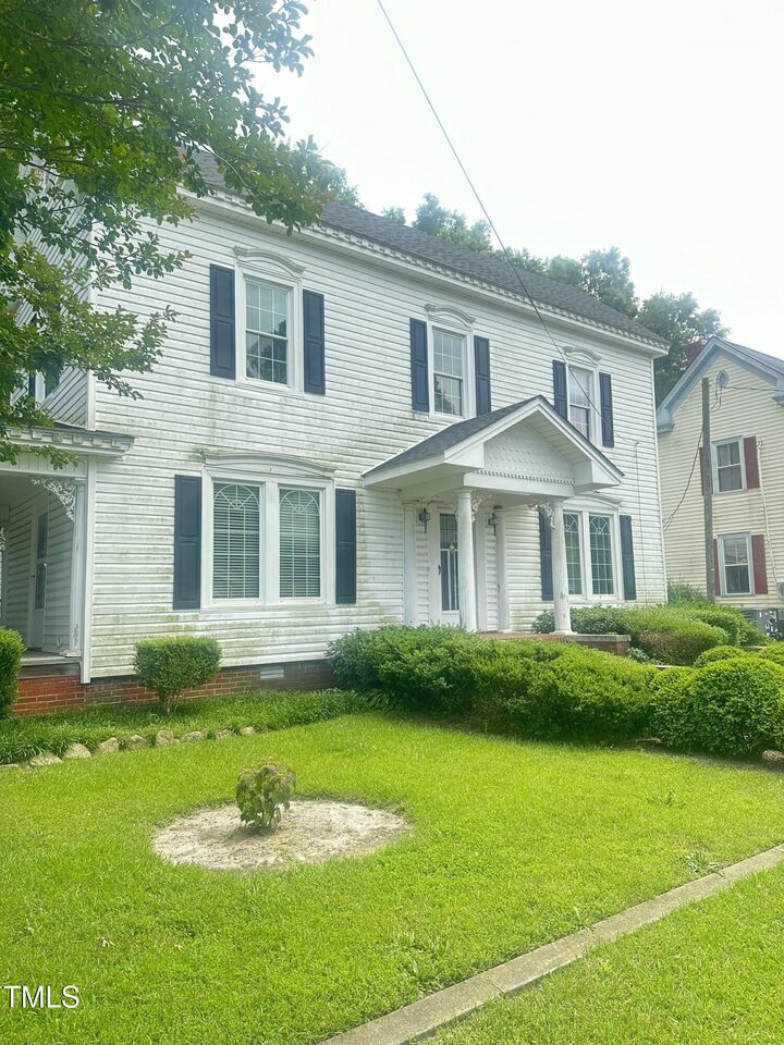 112 E Sycamore Street  Zebulon NC 27597 photo