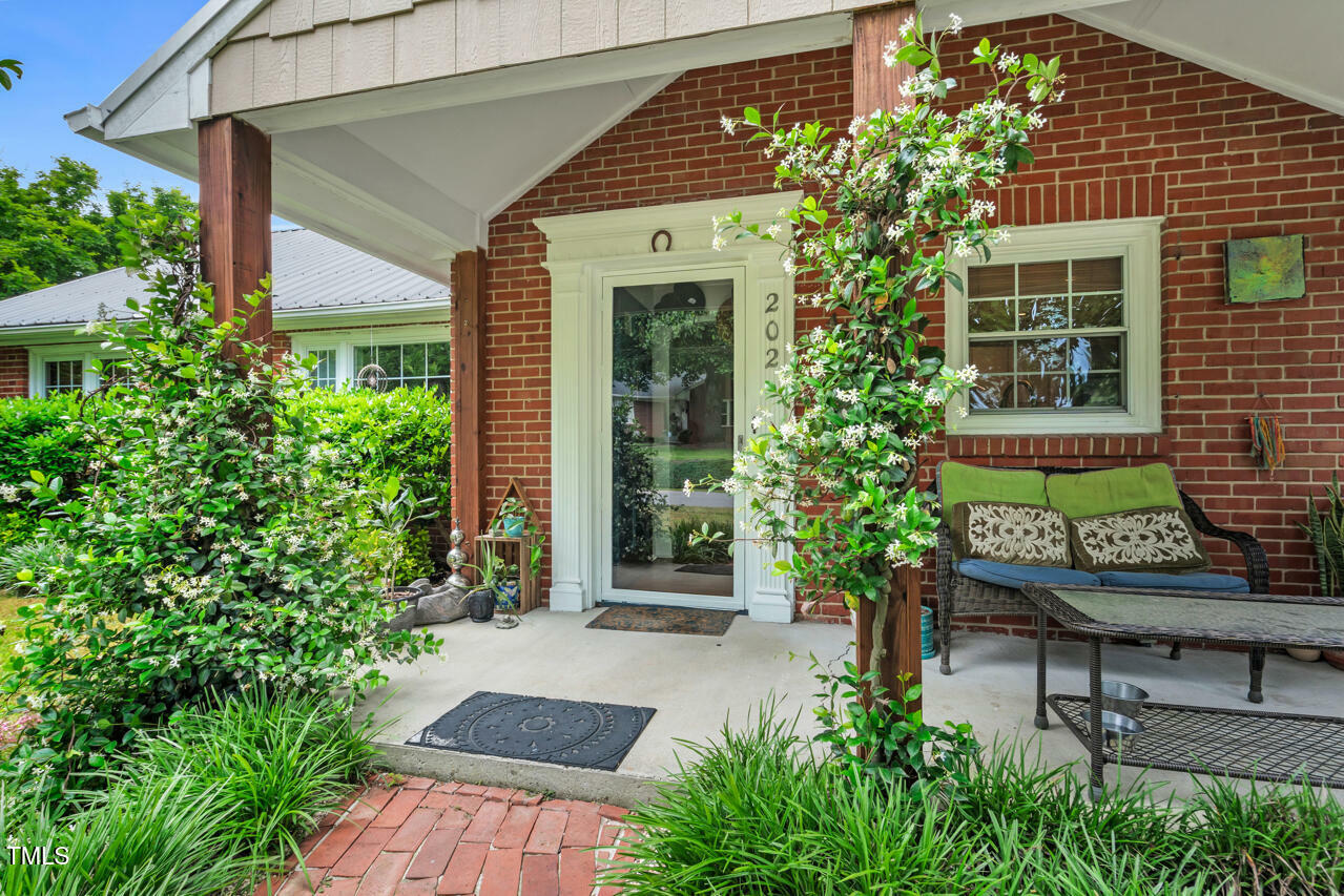 Property Photo: 202 Hilltop Avenue NC 27529