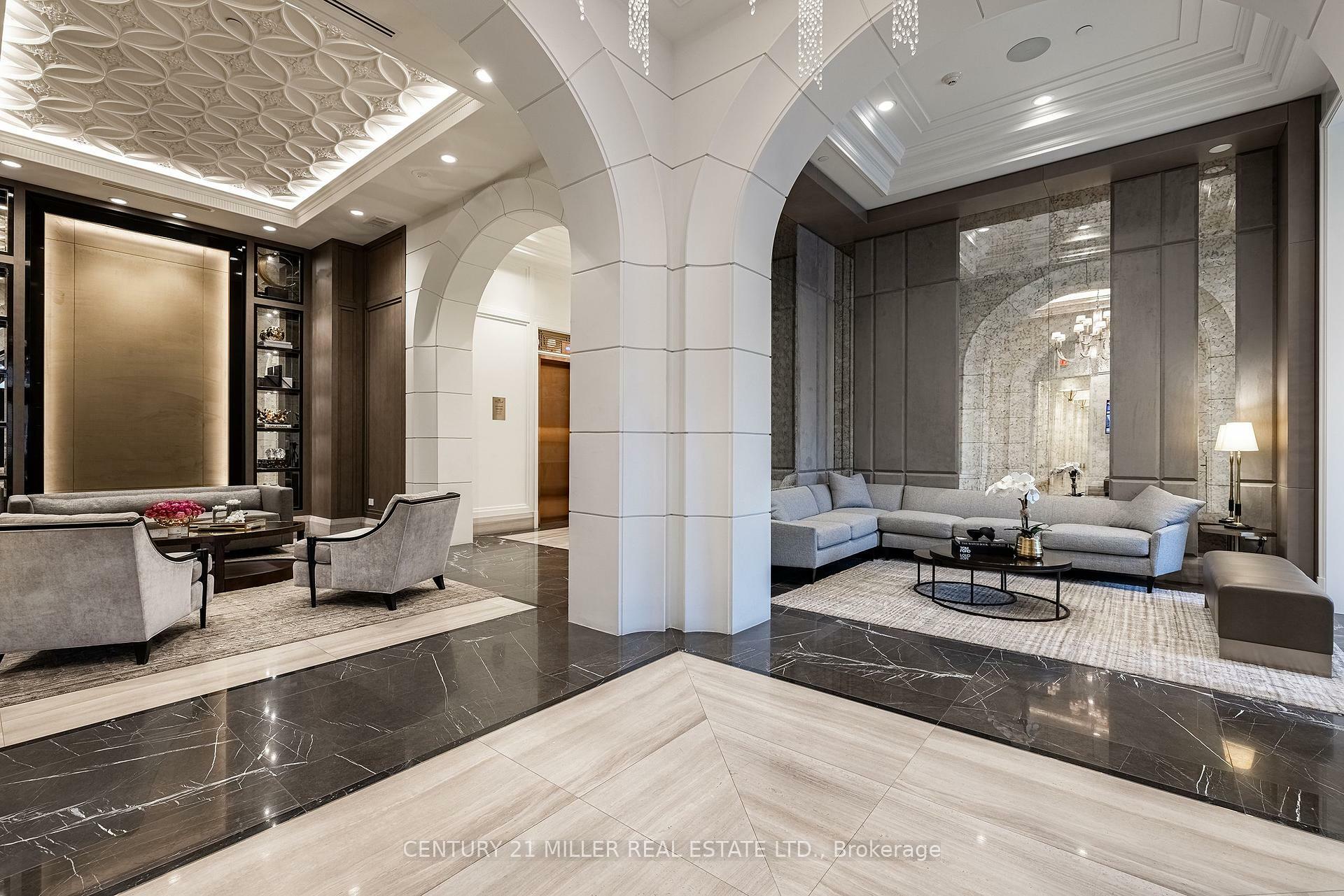 Property Photo: 300 Randall Street Ph9 ON L6J 0G2