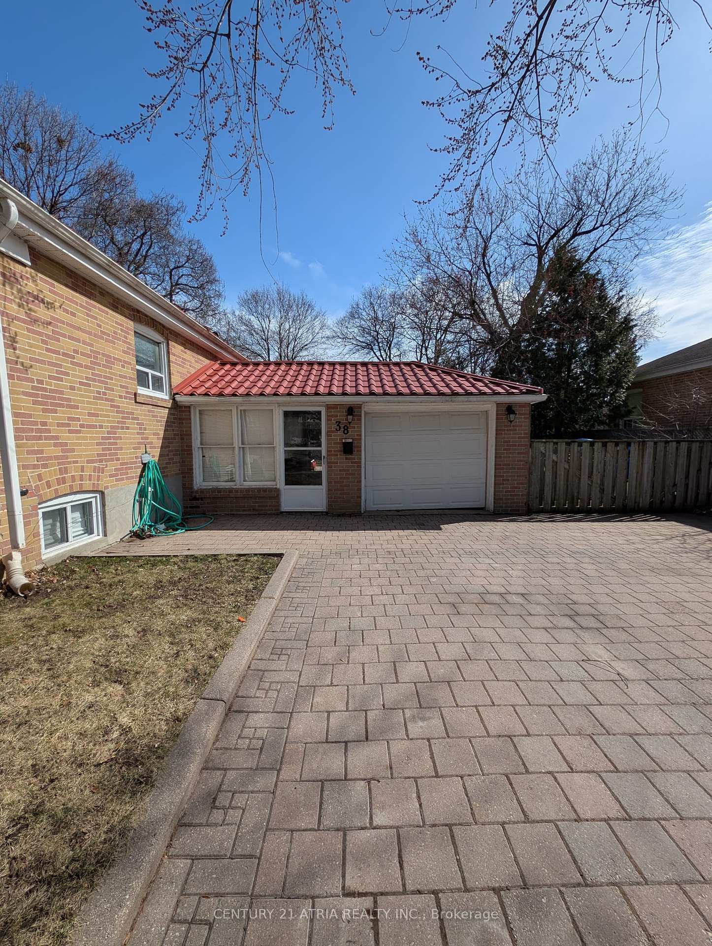 Property Photo:  38 Harding Boulevard Bsmt 1  ON L4C 1S8 