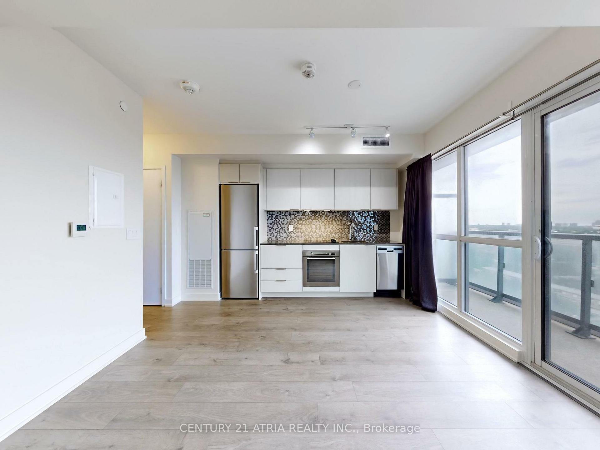 Property Photo:  2 Sonic Way 1609  ON M3C 0P2 