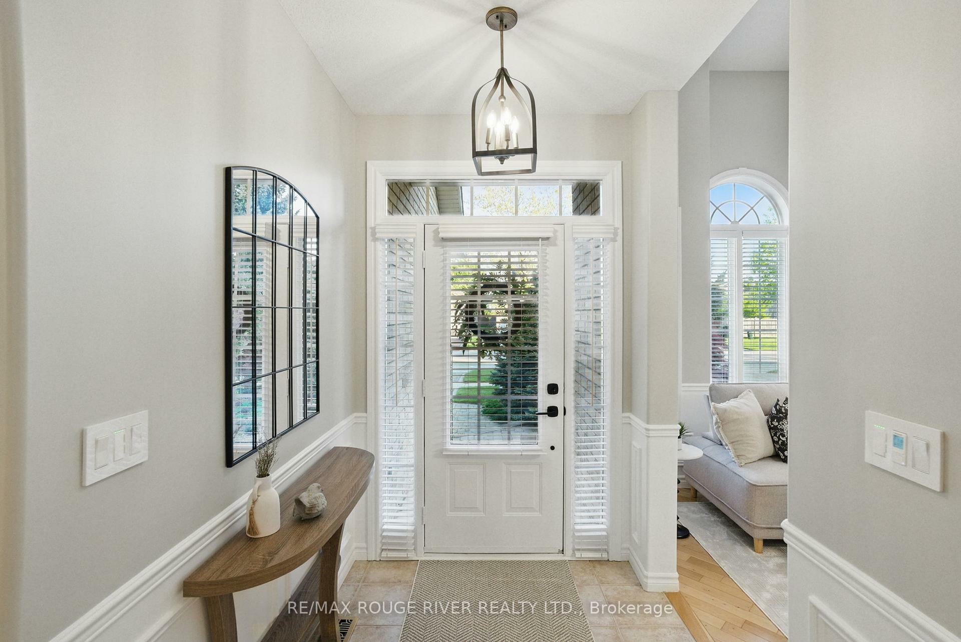 Property Photo: 476 Britannia Avenue E ON L1L 1B7