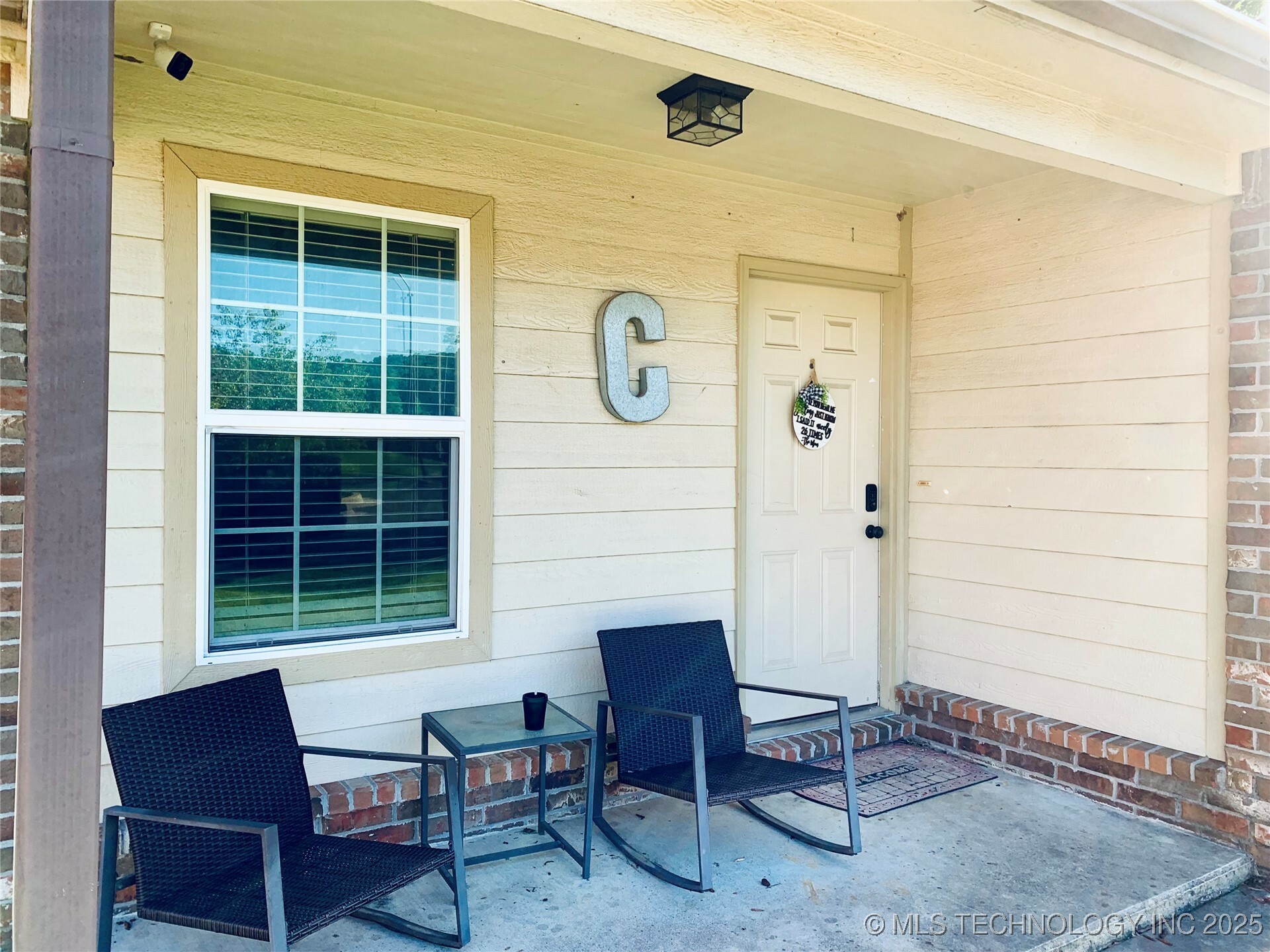 Property Photo: 729 Meadows Circle OK 74464