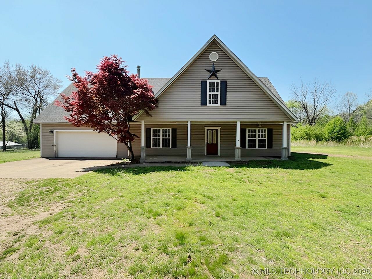 Property Photo: 21253 S 530 Road OK 74464