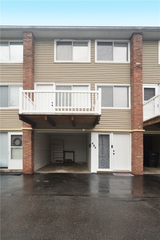 Property Photo:  404 Highland Pines Ct  PA 15237 