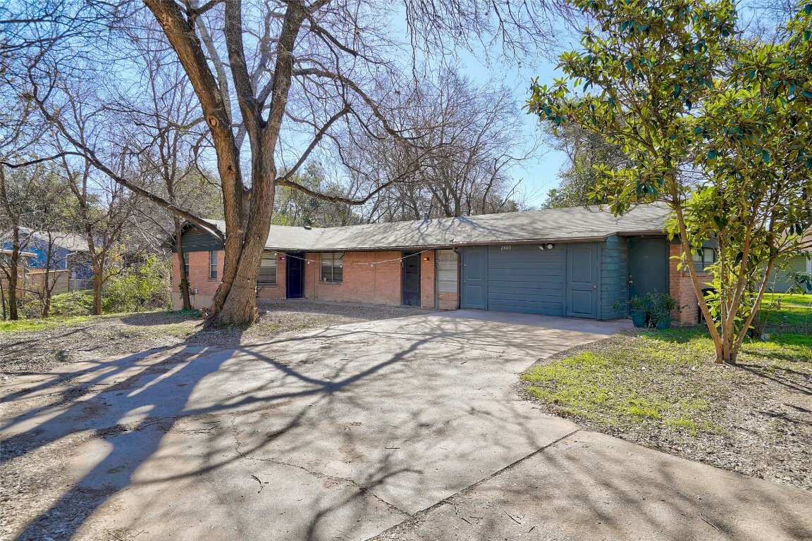 Property Photo: 2403 Sherwood Lane TX 78704