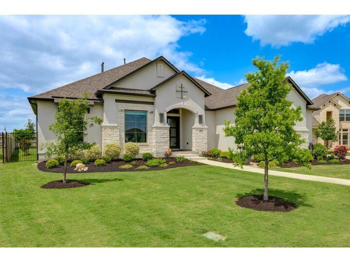 Property Photo:  113 Arbolado Loop  TX 78642 