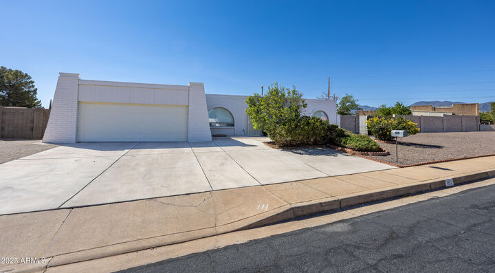 Property Photo: 452 Savanna Drive AZ 85635