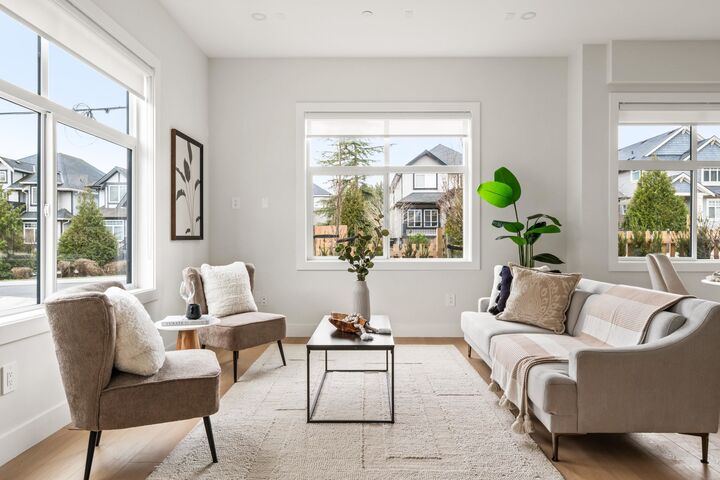 Property Photo: 20645 68 Avenue 18 BC V2Y 1P9