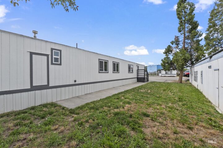 Property Photo:  8417 W. Fairview Ave 4  ID 83704 