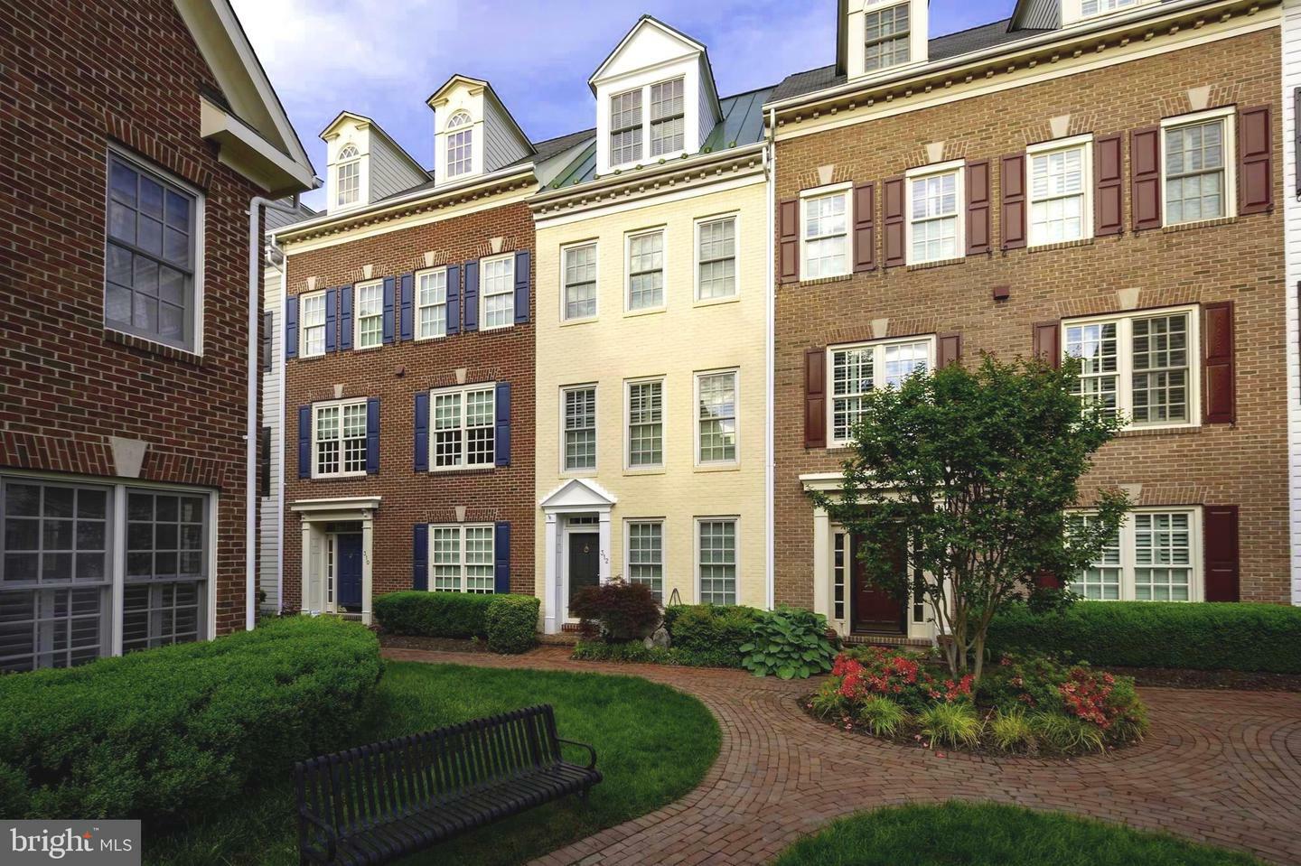 Property Photo:  312 S Fayette Street  VA 22314 