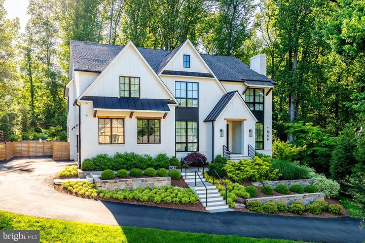 Property Photo: 1544 Forest Villa Lane VA 22101