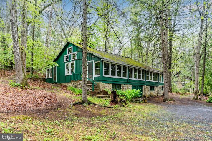 9828 Golf Course Road  Chambersburg PA 17201 photo