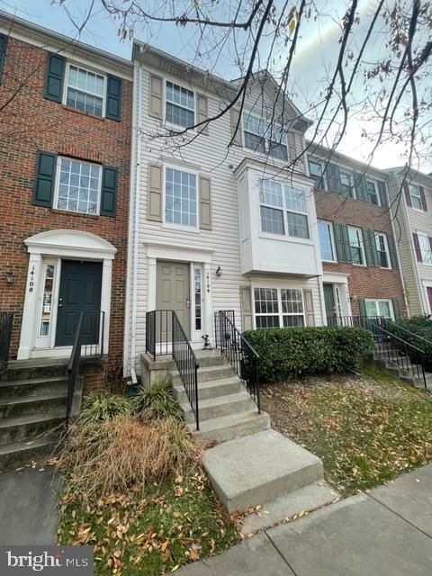 Property Photo: 14106 Gabrielle Way VA 20121