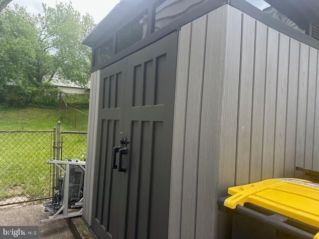 Property Photo: 7507 Vanessa Court MD 20706