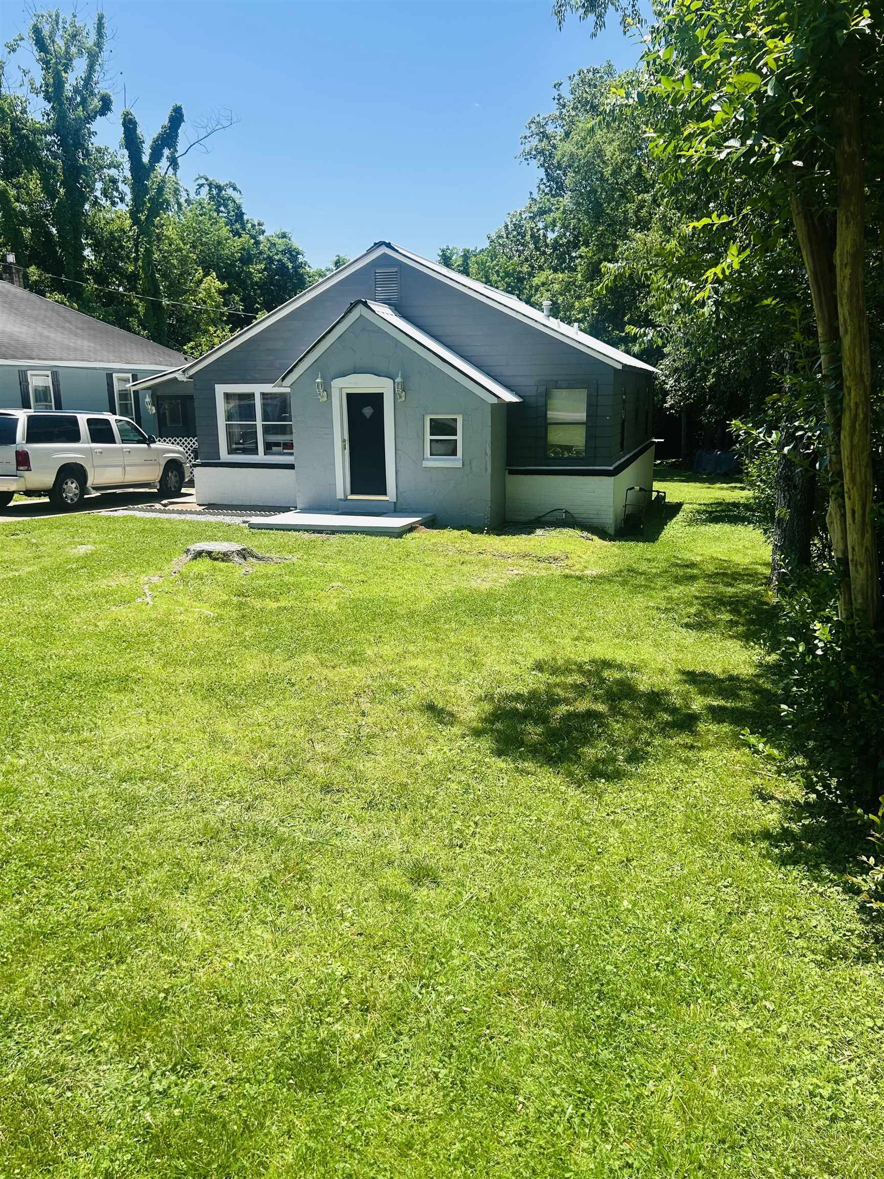 Property Photo: 805 W Pyburn AR 72455