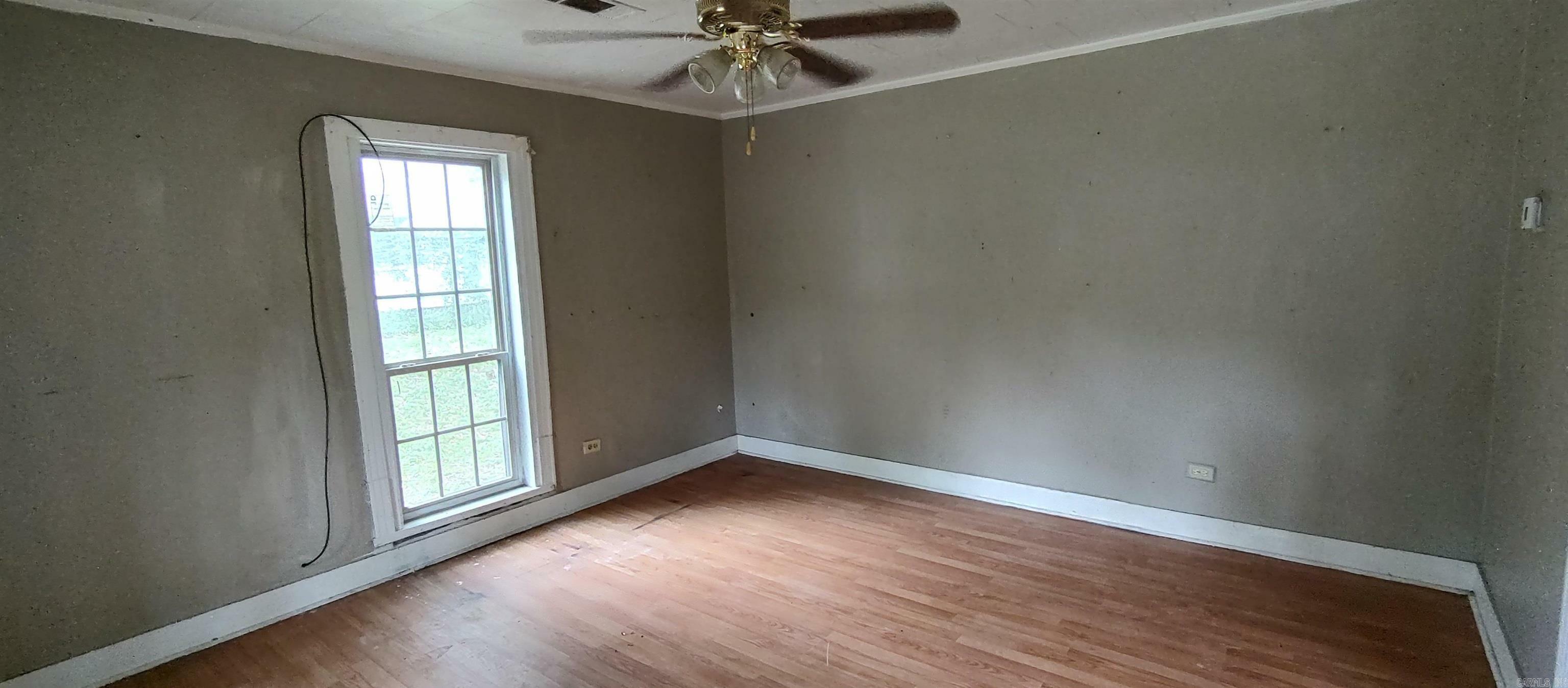 Property Photo:  1069 Elm St.  AR 71701 