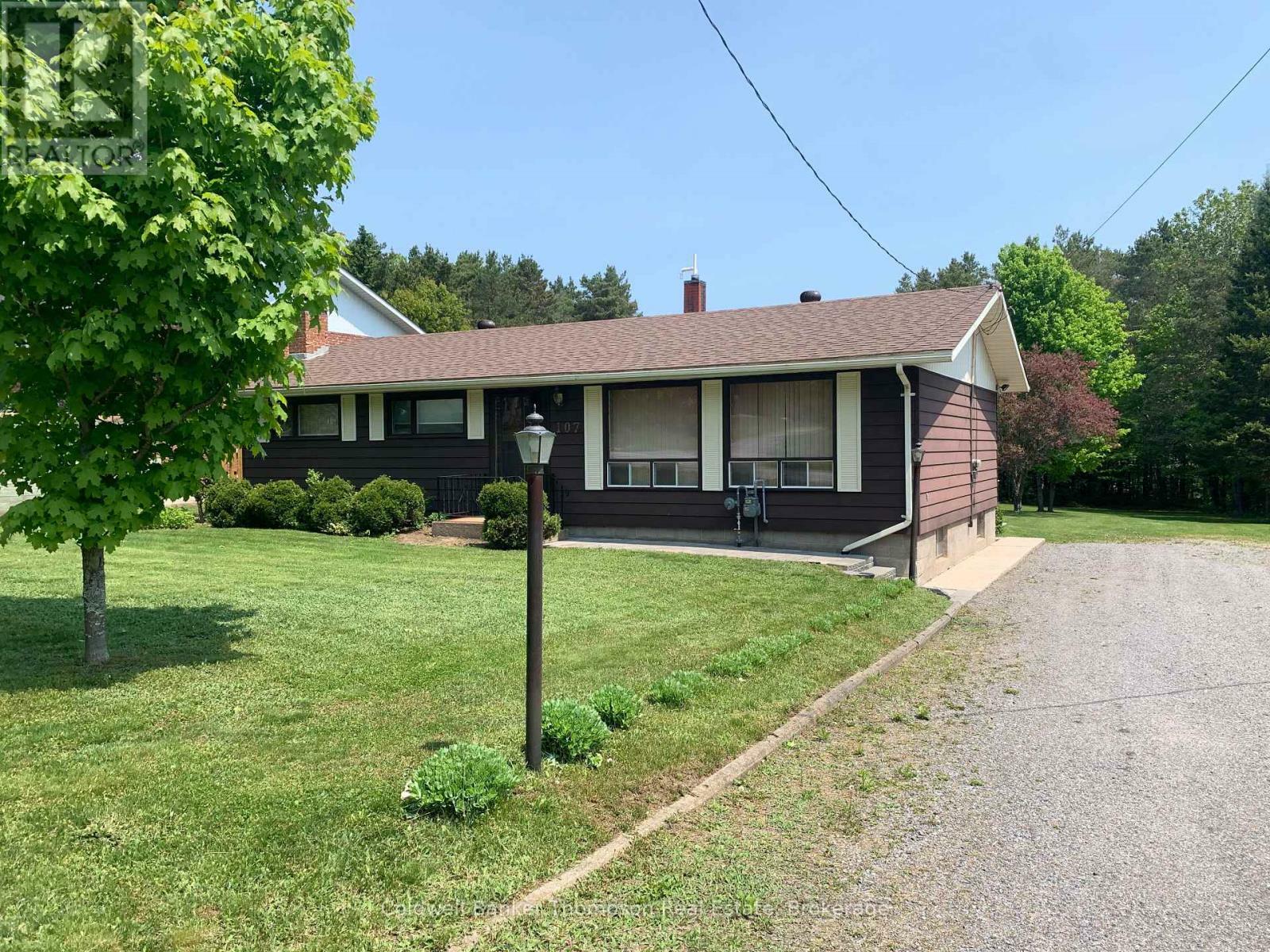 Photo de la propriété: 107 Albert Street North ON P0A 1Z0