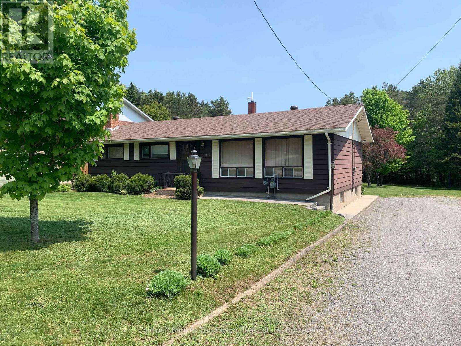 Photo de la propriété: 107 Albert Street North ON P0A 1Z0