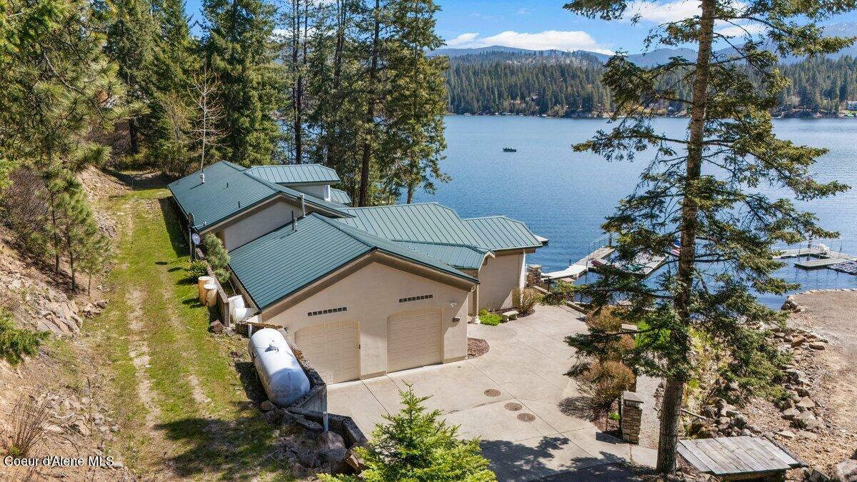 Property Photo: 14074 N Peony Ct ID 83835