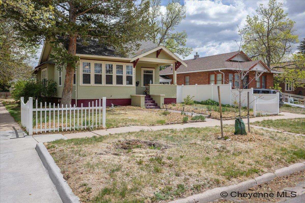 Property Photo: 3021 Thomes Ave WY 82001