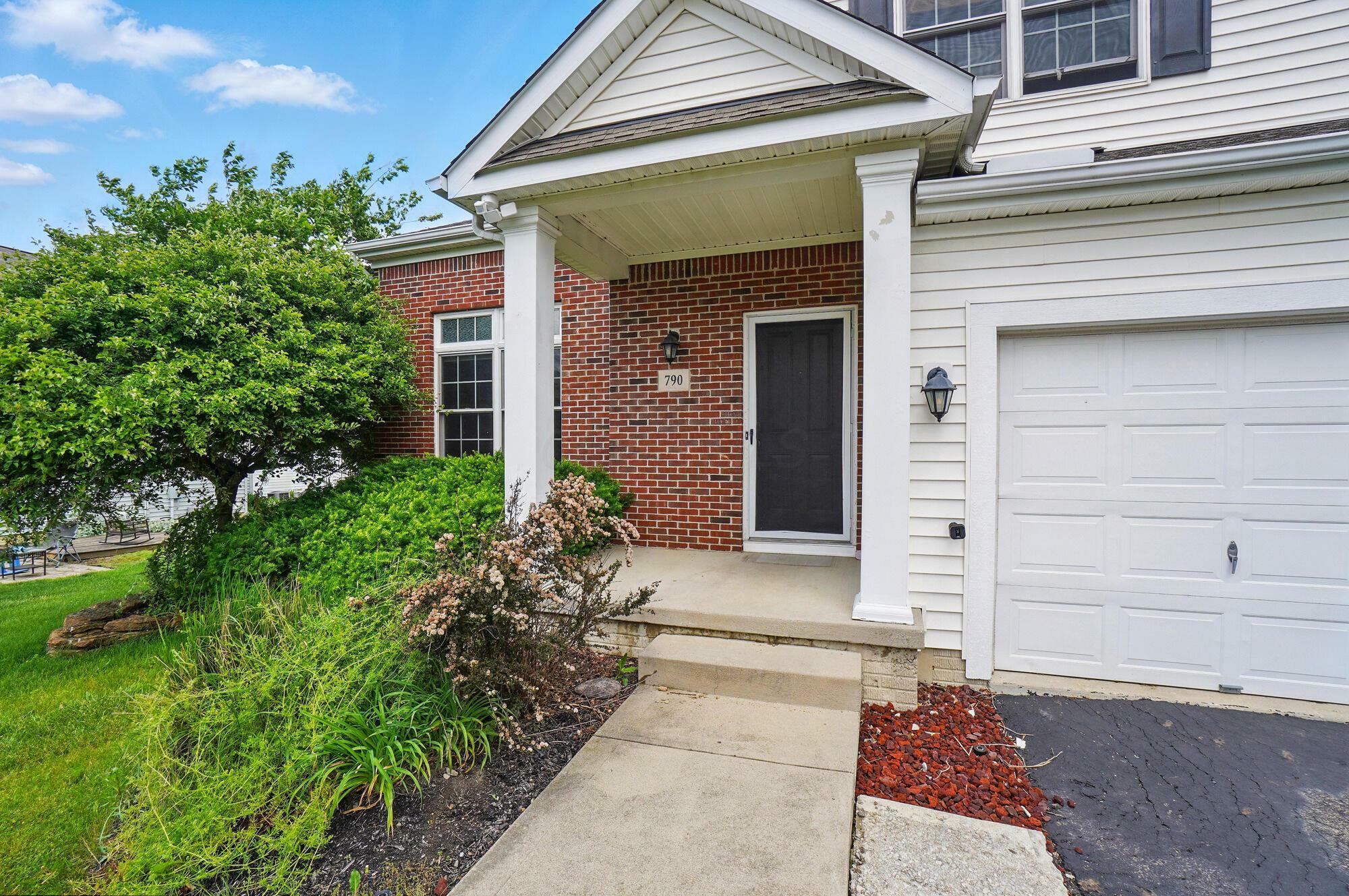 Property Photo: 790 Salinger Drive OH 43136