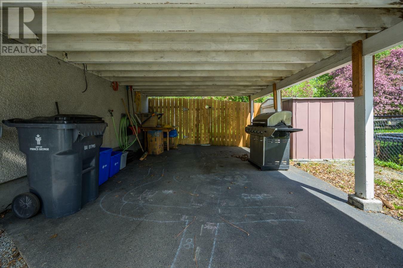 Property Photo: 140 Aitken Crescent BC V2L 4N1
