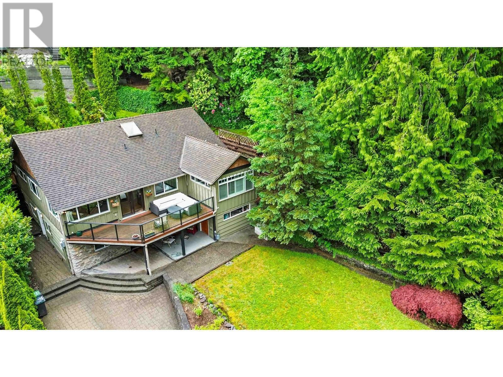 Property Photo: 2591 Caledonia Avenue BC V7G 1T8