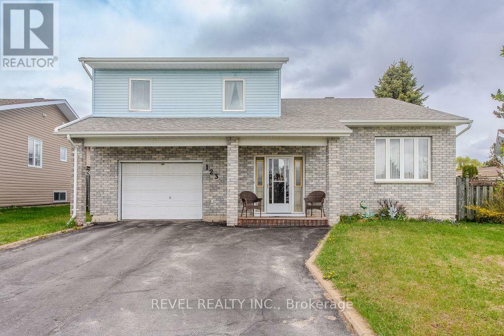 Property Photo: 123 Girdwood Crescent ON P0N 1K0