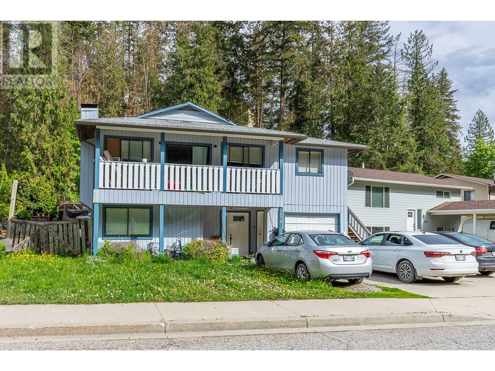 Property Photo: 3870 Highland Park Drive BC V0E 1B4