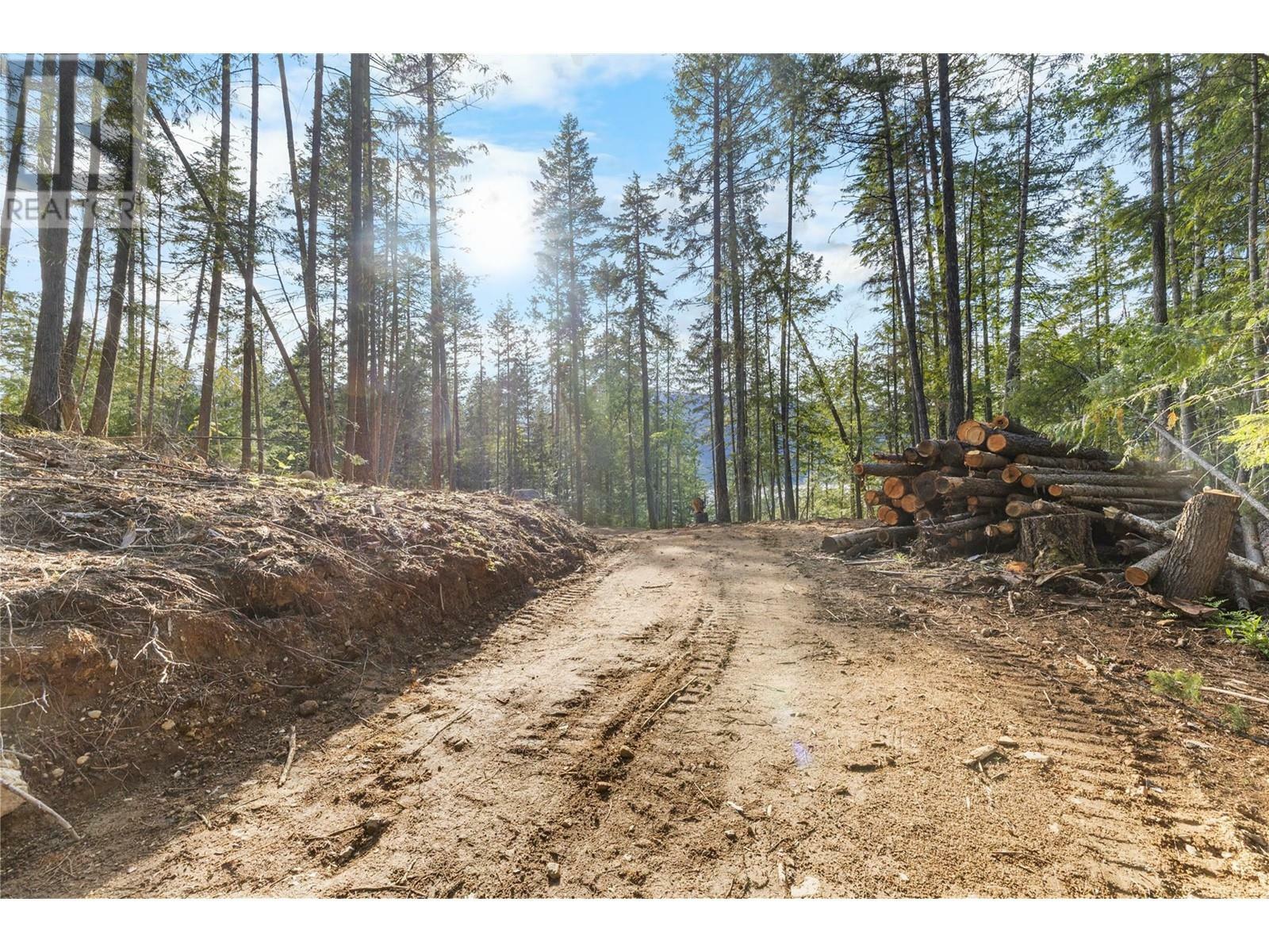 Photo de la propriété:  Lot 1 Riondel Road  BC V0B 2B0 
