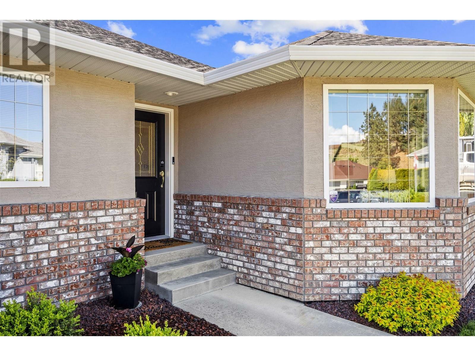 Property Photo: 1523 Assiniboine Road BC V2E 2R1