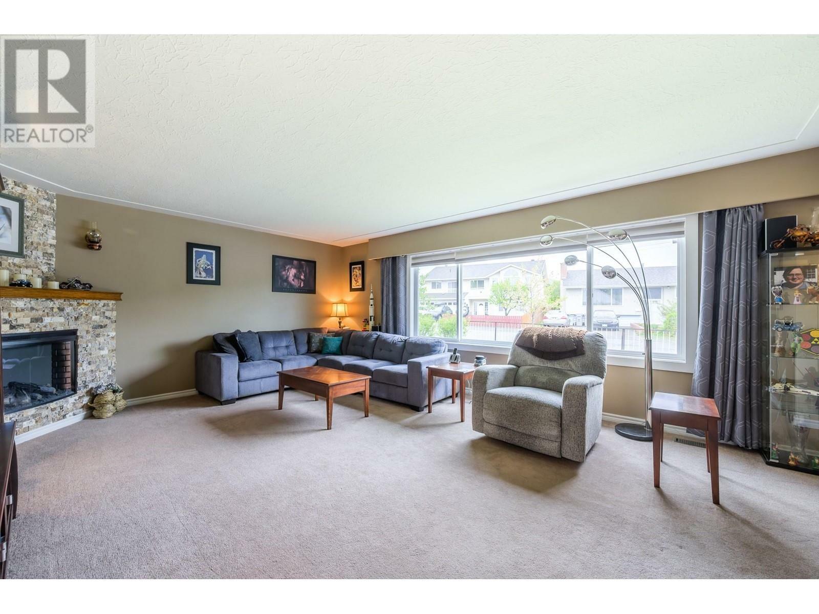 Photo de la propriété: 270 Vernon Avenue BC V2B 1L8