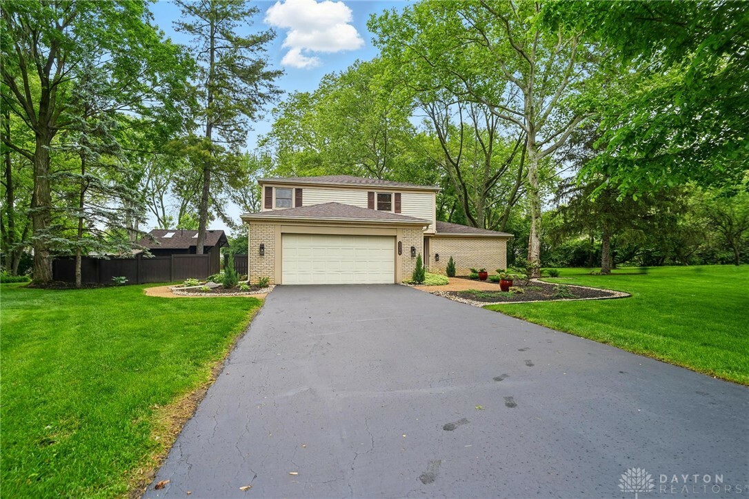 Property Photo: 5206 Beaconwood Court OH 45429