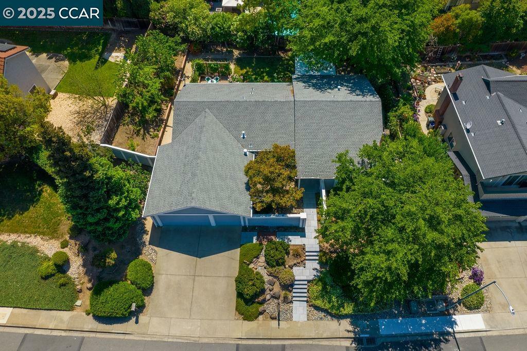 Property Photo: 224 Mountaire Pkwy CA 94517