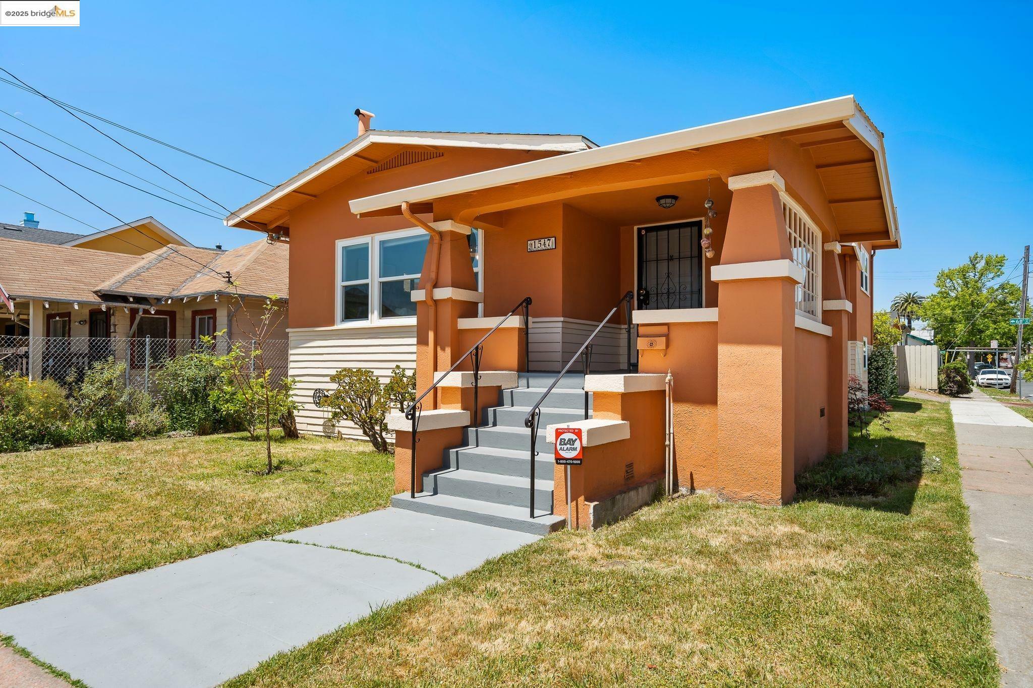 Property Photo: 1547 68th Ave CA 94621