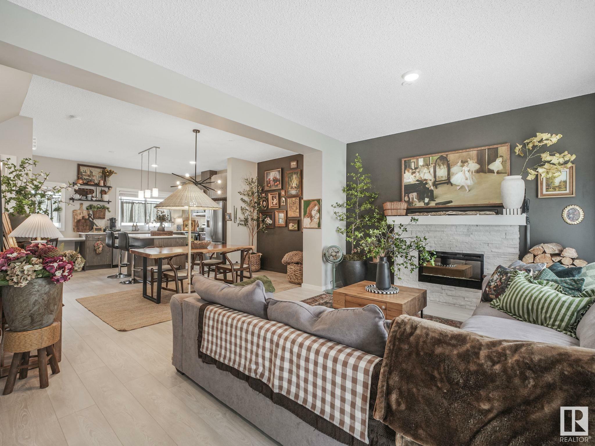 Property Photo: 804 Welsh Drive SW 47 AB T6X 1Y8
