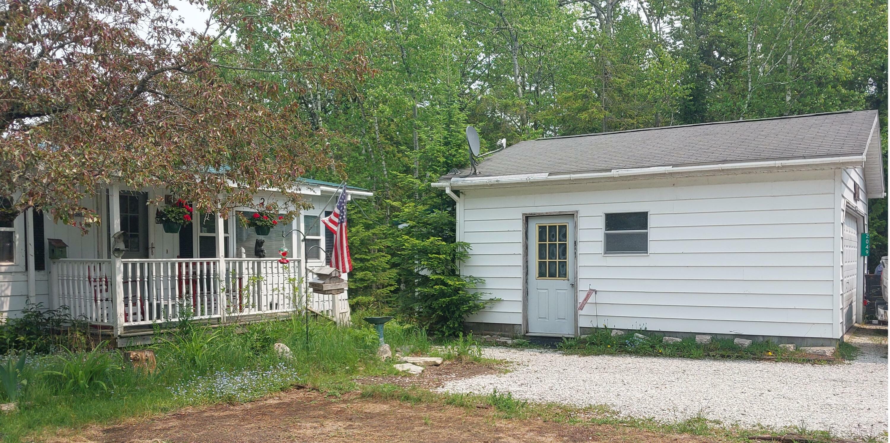 Property Photo: 2049 S Crow Point Ln MI 49719