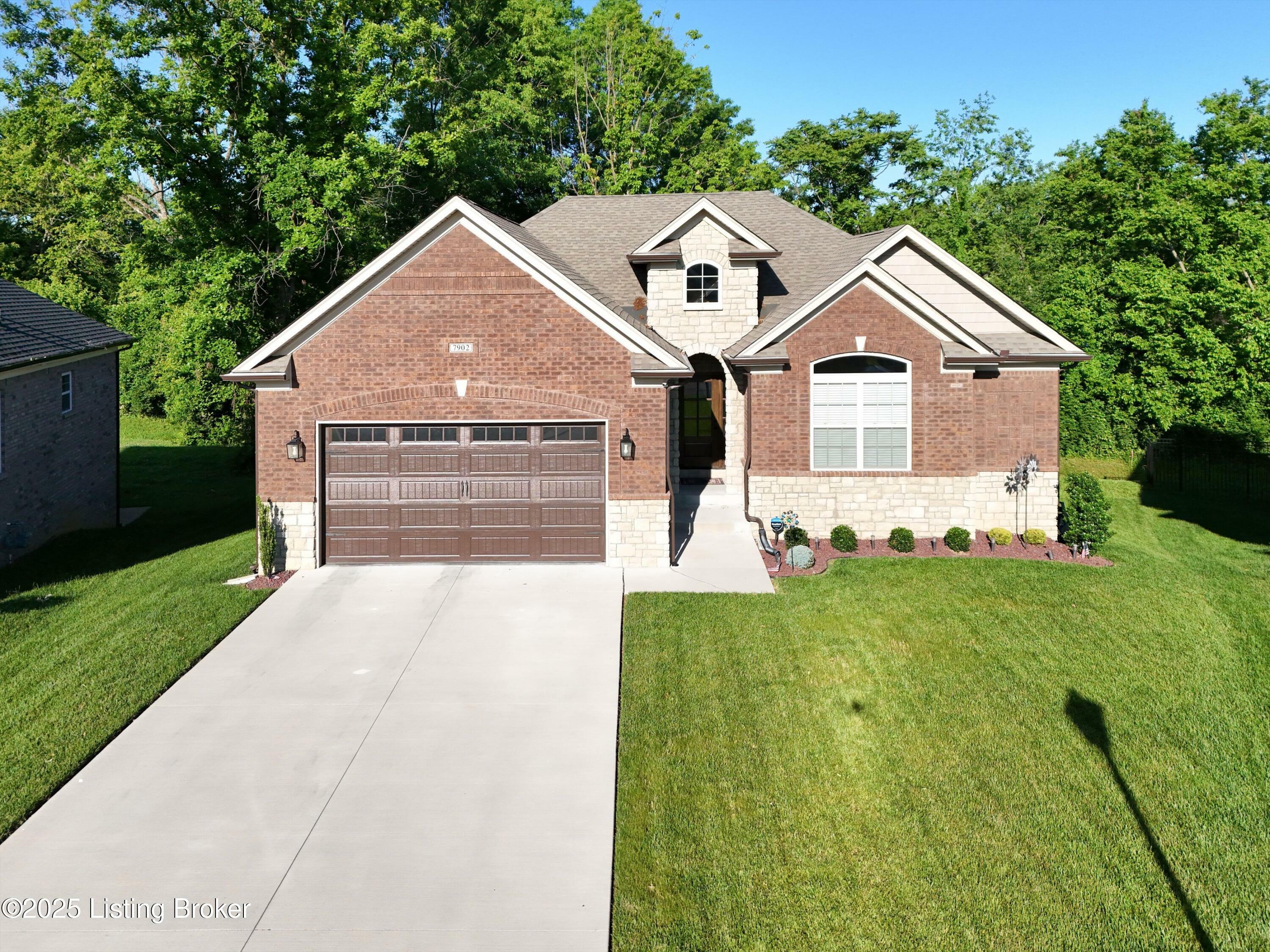 Property Photo: 7902 Cultivator Ct KY 40291